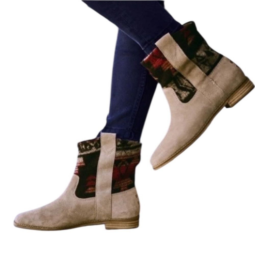 TOMS Boot Tribal Desert Taupe Suede Laurel Boots Womens Size 7 Western